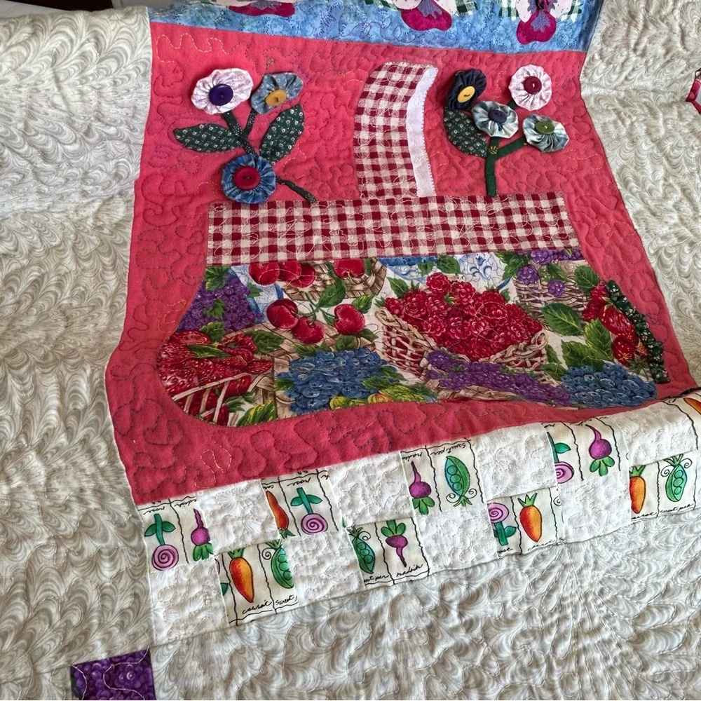Quilted Wall Hanging Button Flower Basket Design